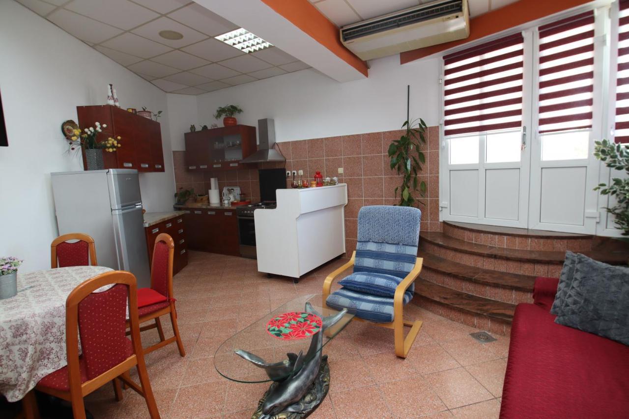 Apartments Villa Split Podstrana Ngoại thất bức ảnh